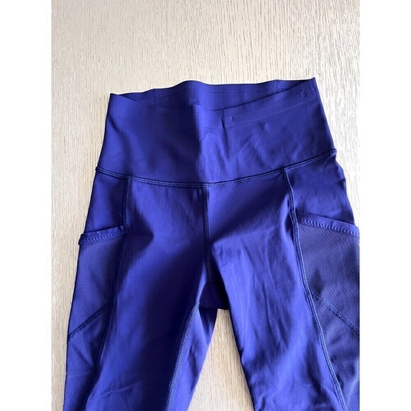 Lululemon Fast As Light Crops Size 4 - Emperor Blue - Brand New - Picture 6 of 12
